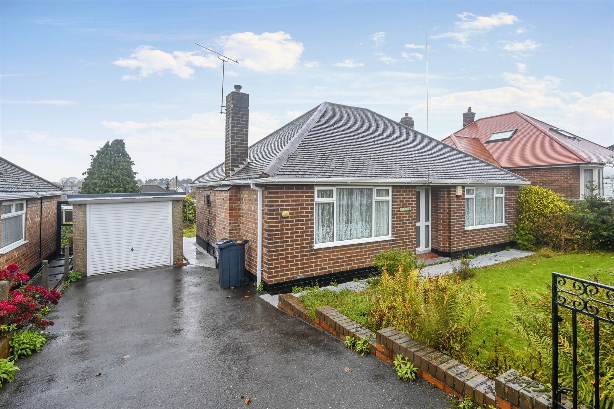 2 bed detached bungalow for sale in Castleton Avenue, Riddings