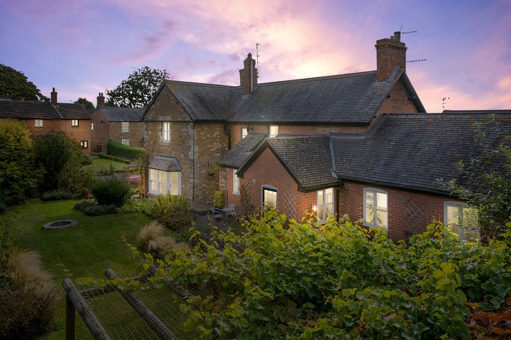 5 bed farmhouse for sale in Ashwell Road, Whissendine, Oakham LE15 Zoopla
