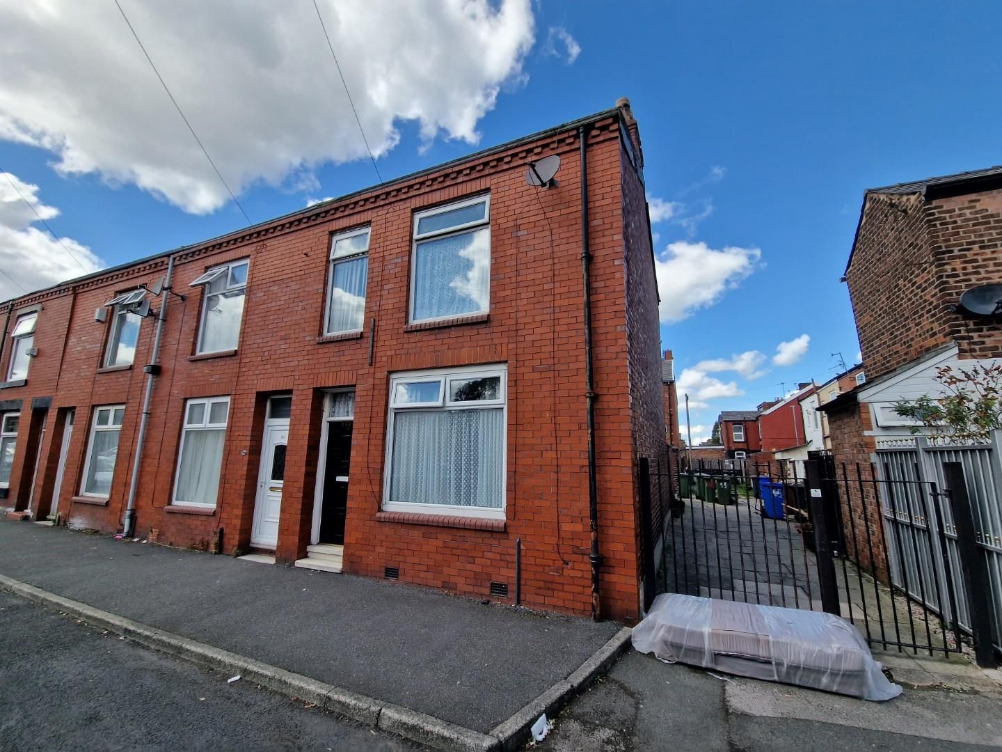 3 bed terraced house for sale in 100 Kelvin Street, AshtonUnderLyne