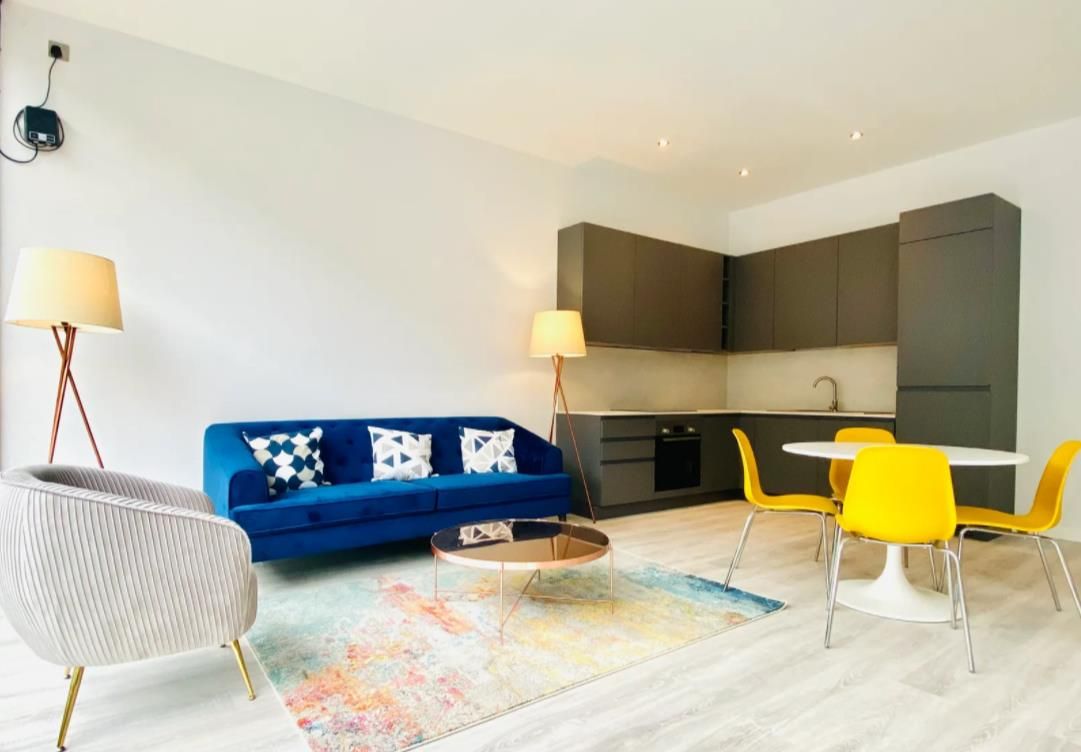 Flat 1. Dimora Court, 134-136 Broadway, London. W13  