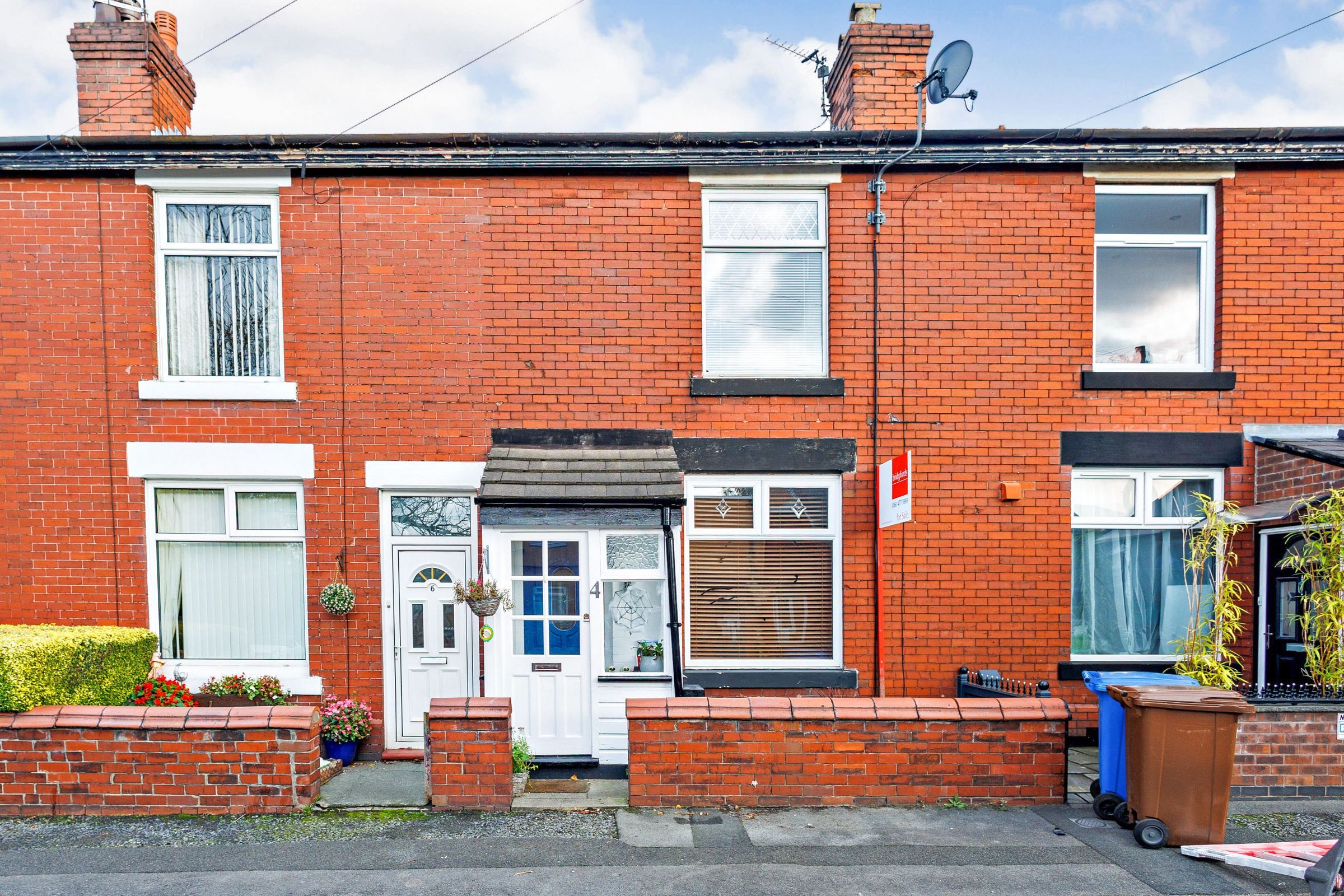 3 bed terraced house for sale in Auburn Avenue, Bredbury, Stockport