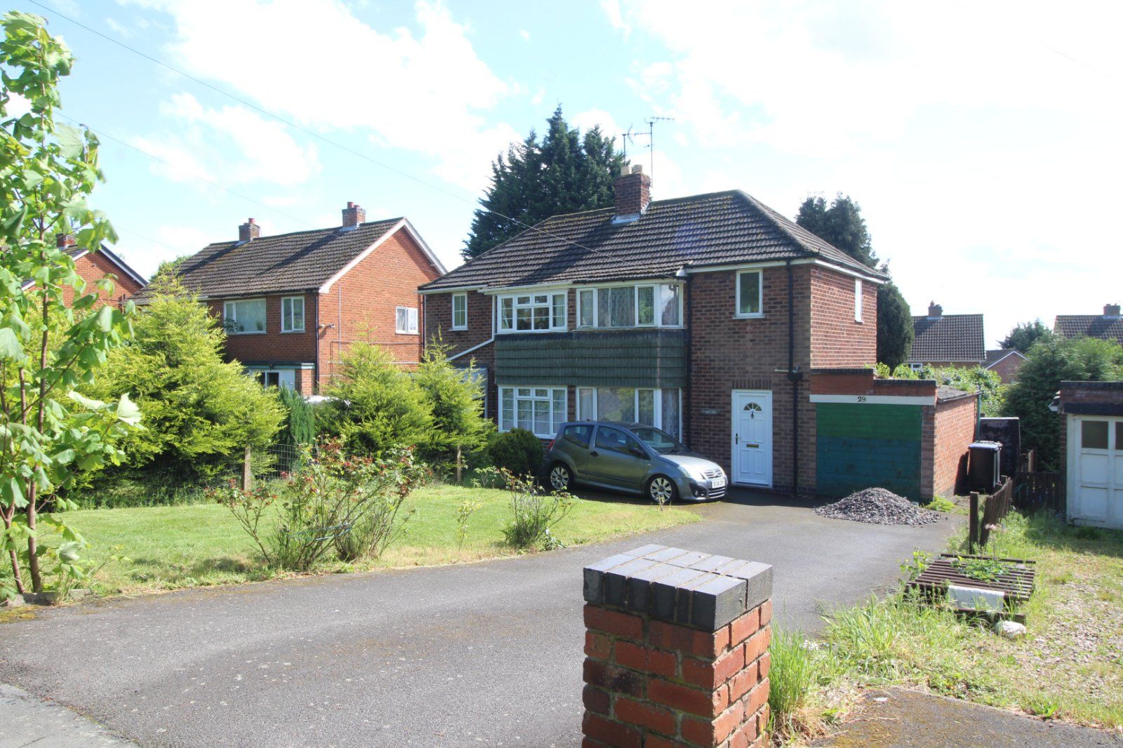2 bed semidetached house for sale in Hollycroft Crescent, Hinckley