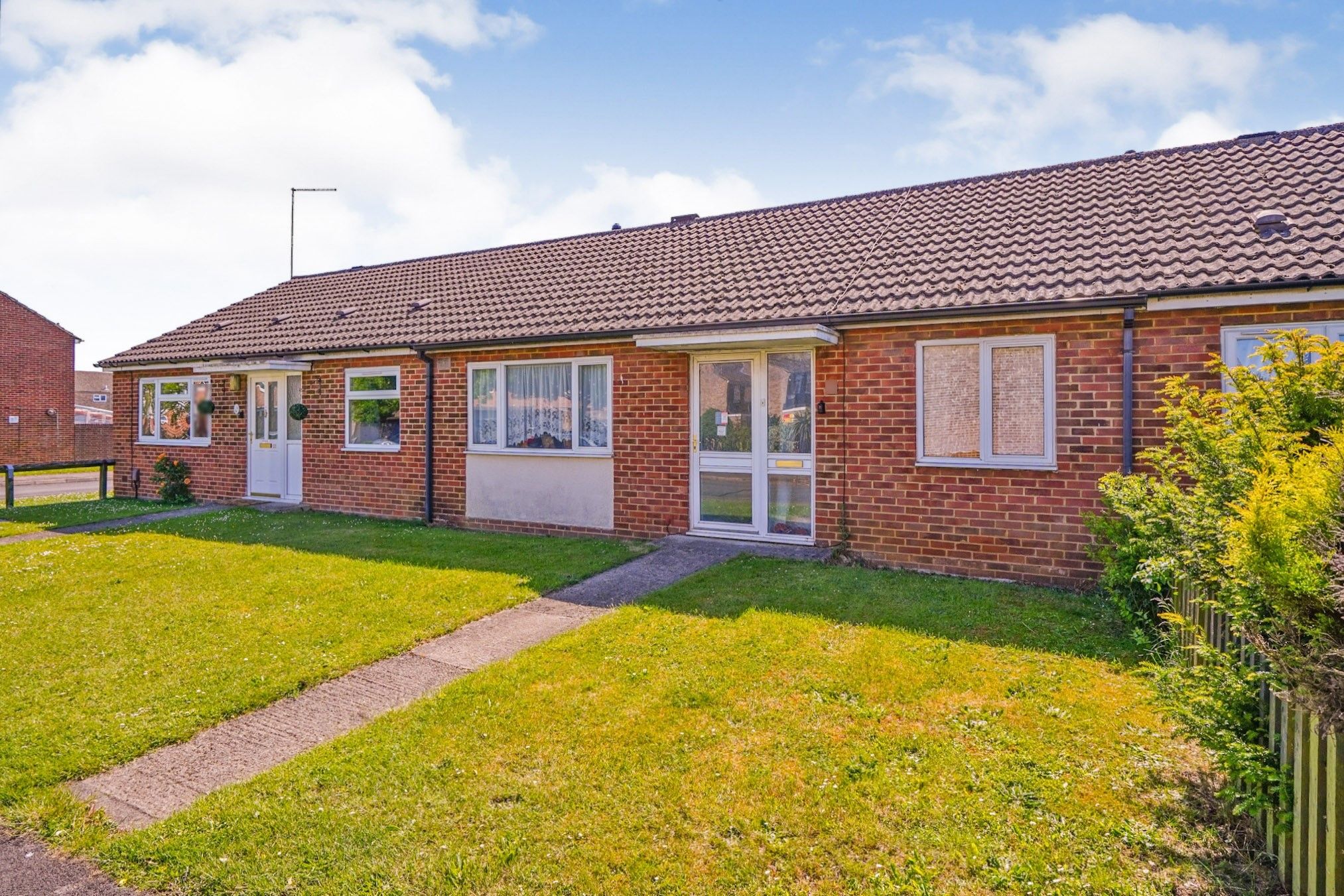 2 bed terraced bungalow for sale in Nuffield Close, Bicester OX26 Zoopla