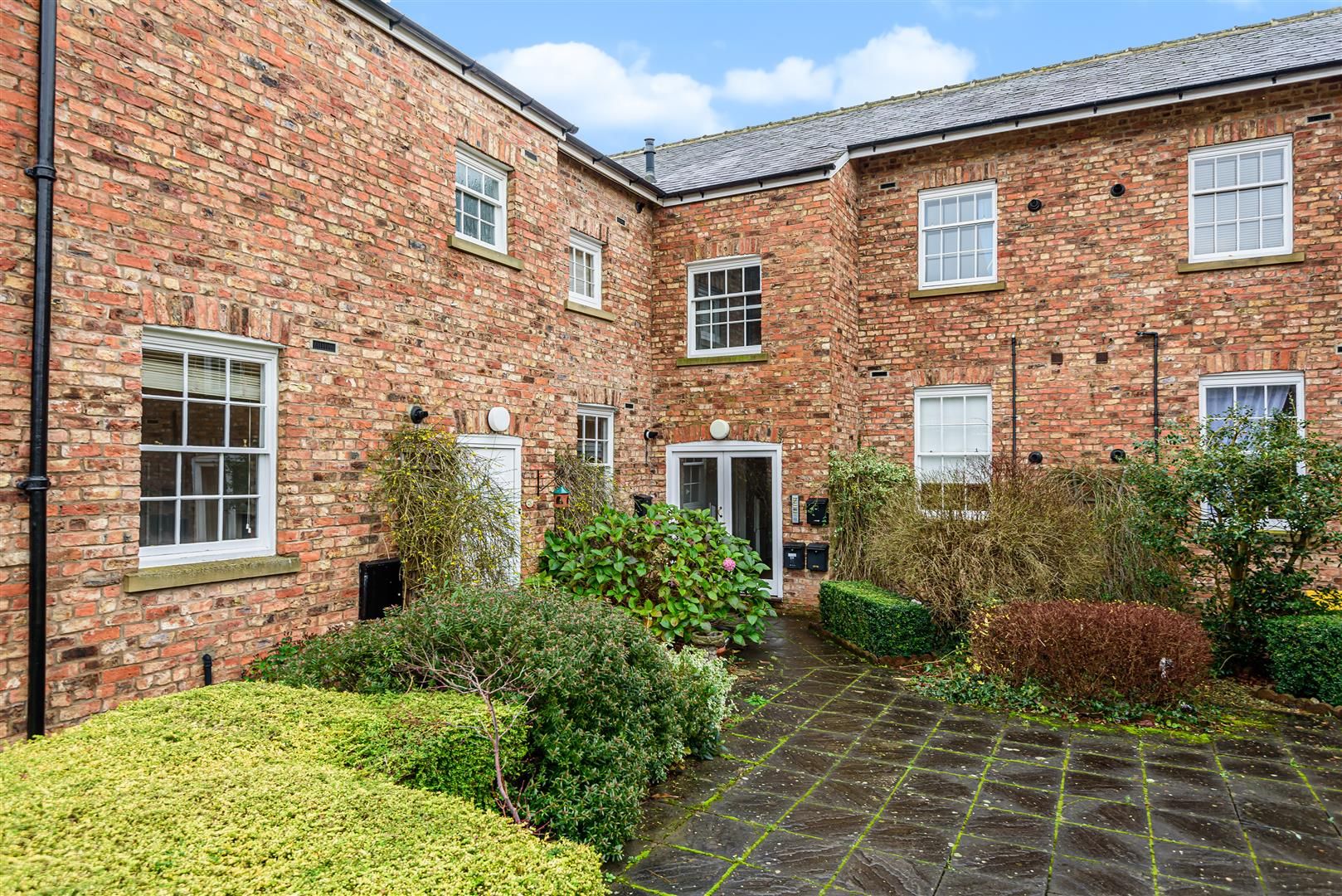 2 bed flat to rent in Bellingham Close, Thirsk, North Yorkshire YO7 Zoopla