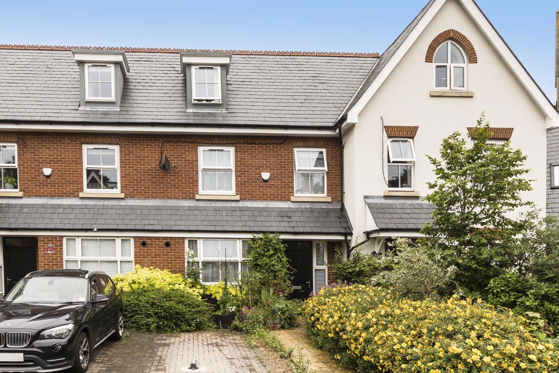 Bentley Close, London W7