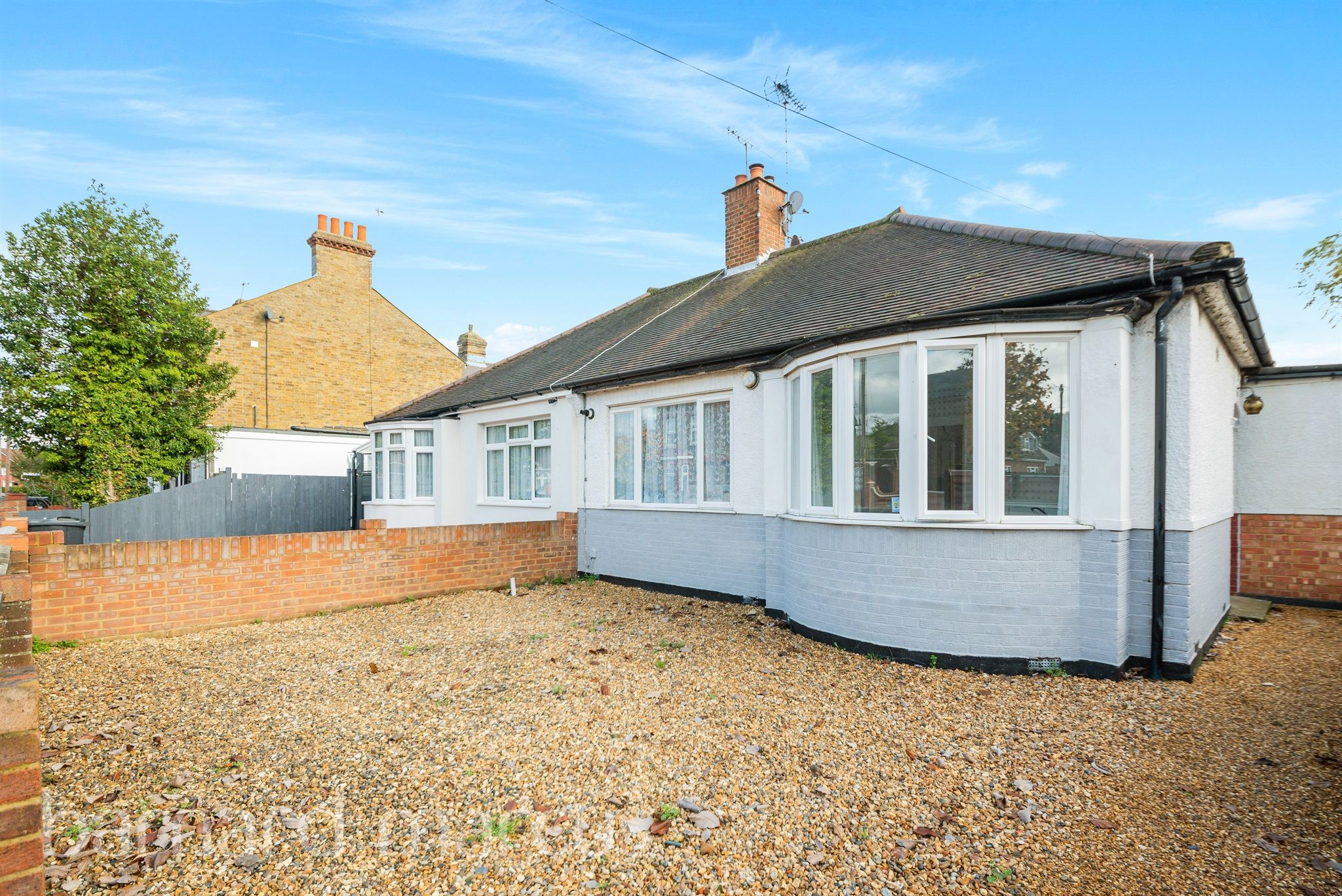 2 bed semidetached bungalow for sale in Tachbrook Road, Feltham TW14