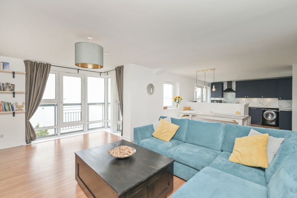 150/6 Lower Granton Road, Trinity, Edinburgh EH5  