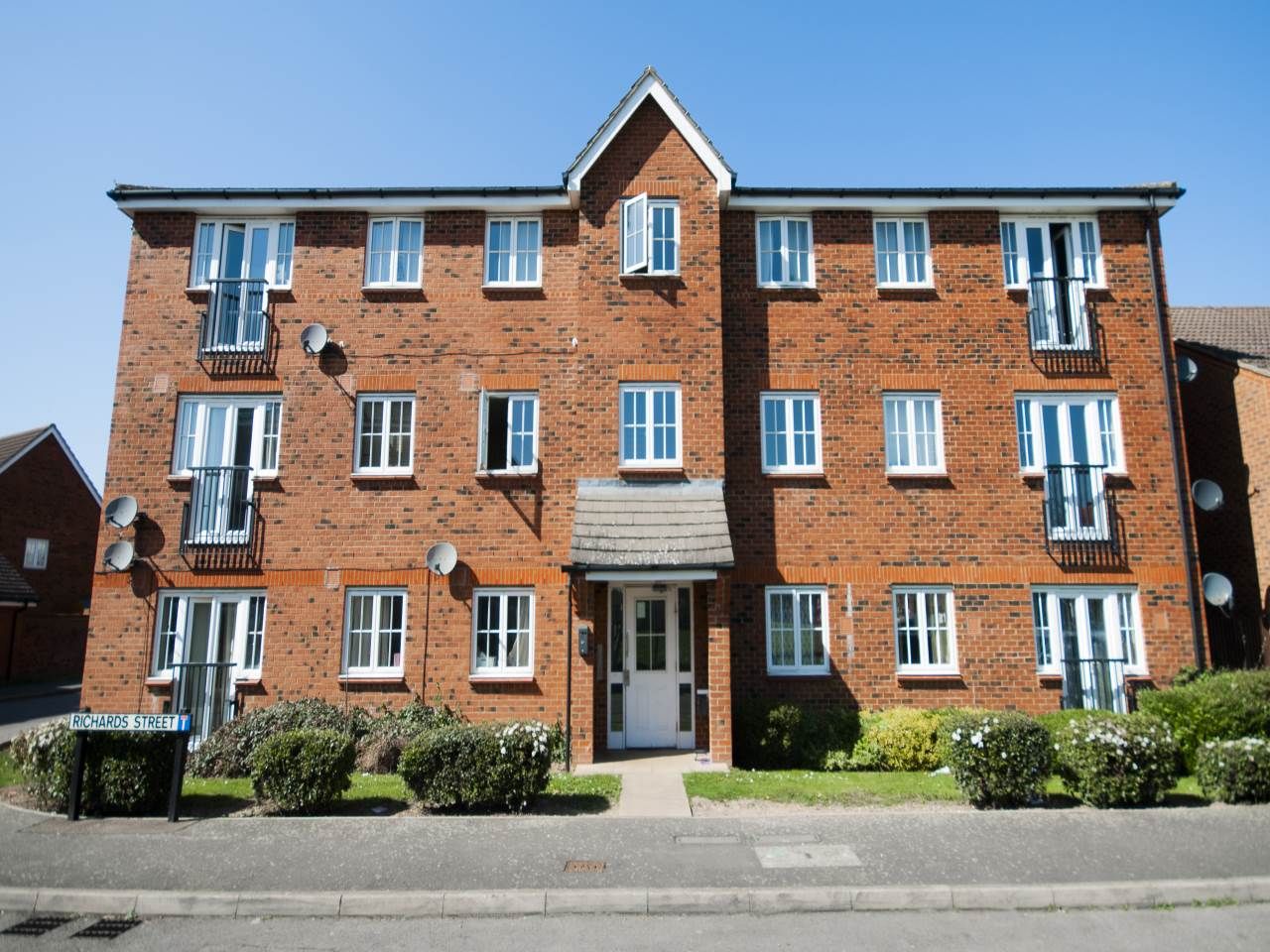 3 bed flat to rent in Richard Street, Tiverton House, Hatfield AL10