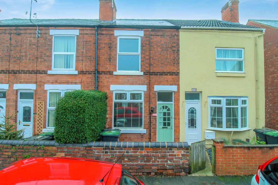 2 bed terraced house to rent in Victory Road, Beeston Rylands