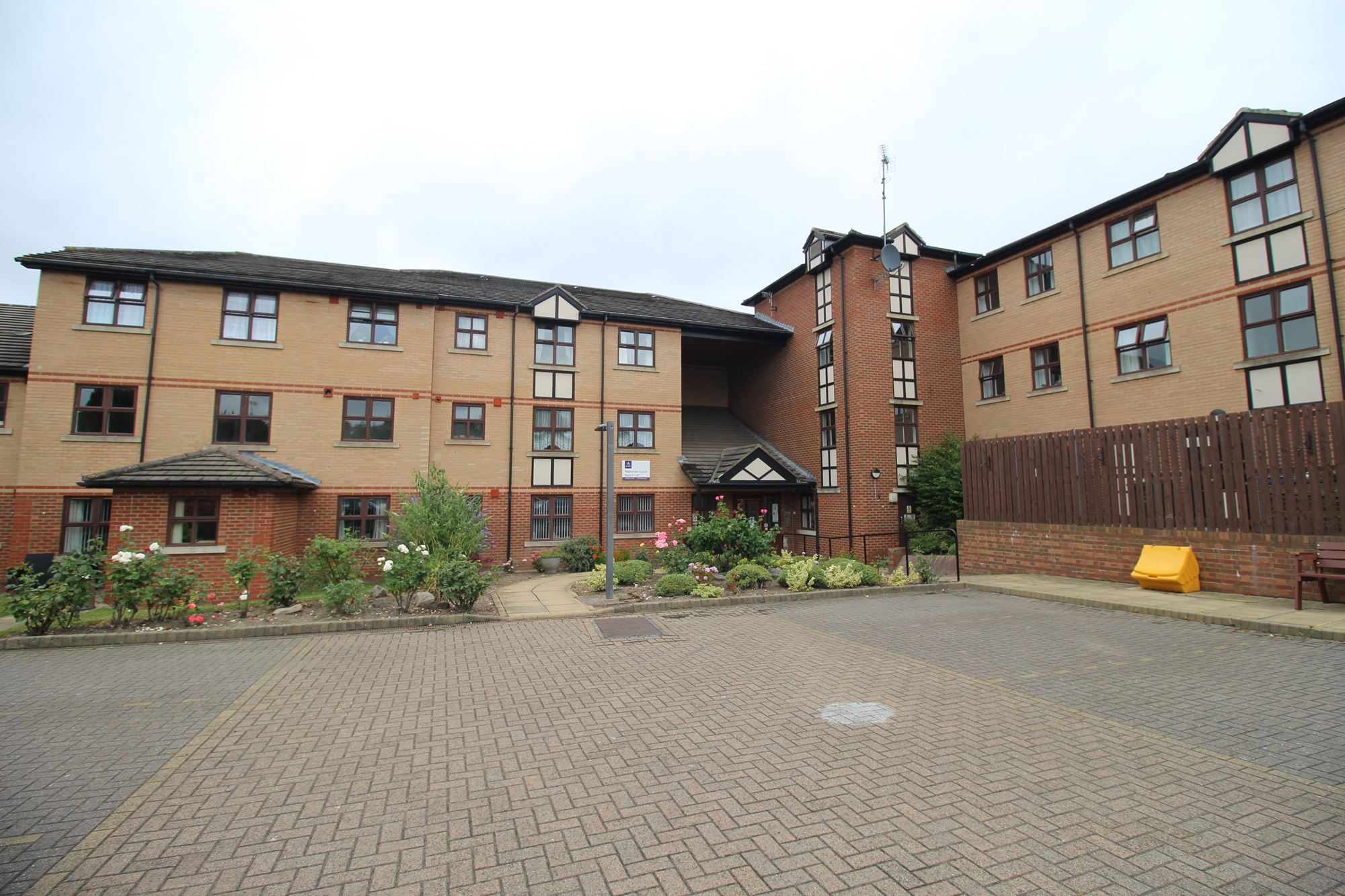 1 bed flat to rent in High Moor Court, Cowgate, Newcastle Upon Tyne NE5