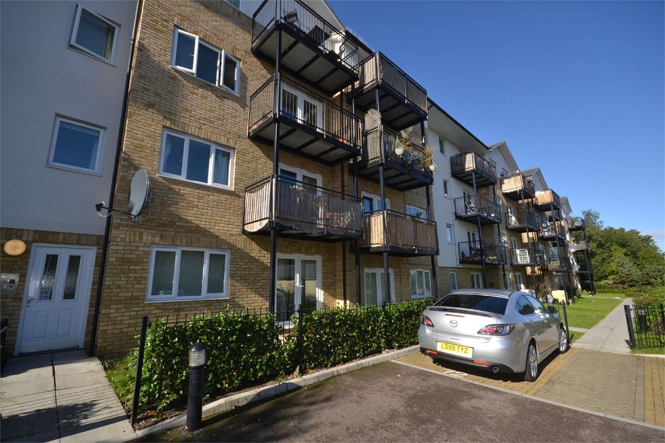 2 bed flat to rent in Sharps Court, Hitchin SG4 Zoopla