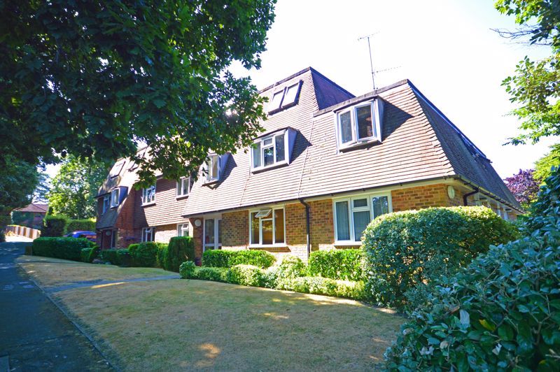 1 bed flat for sale in Wood Road, Hindhead GU26 Zoopla