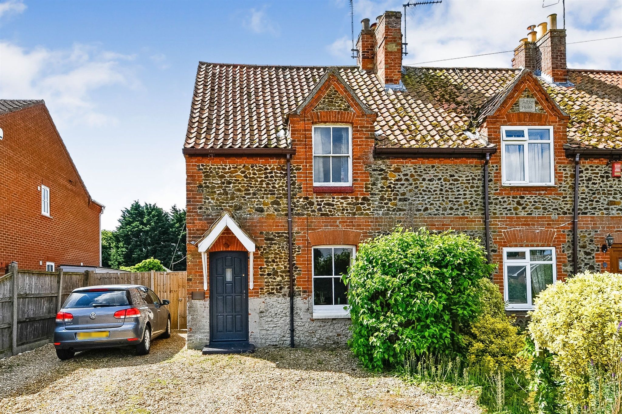 3 bed semidetached house for sale in Low Road, Grimston, King's Lynn