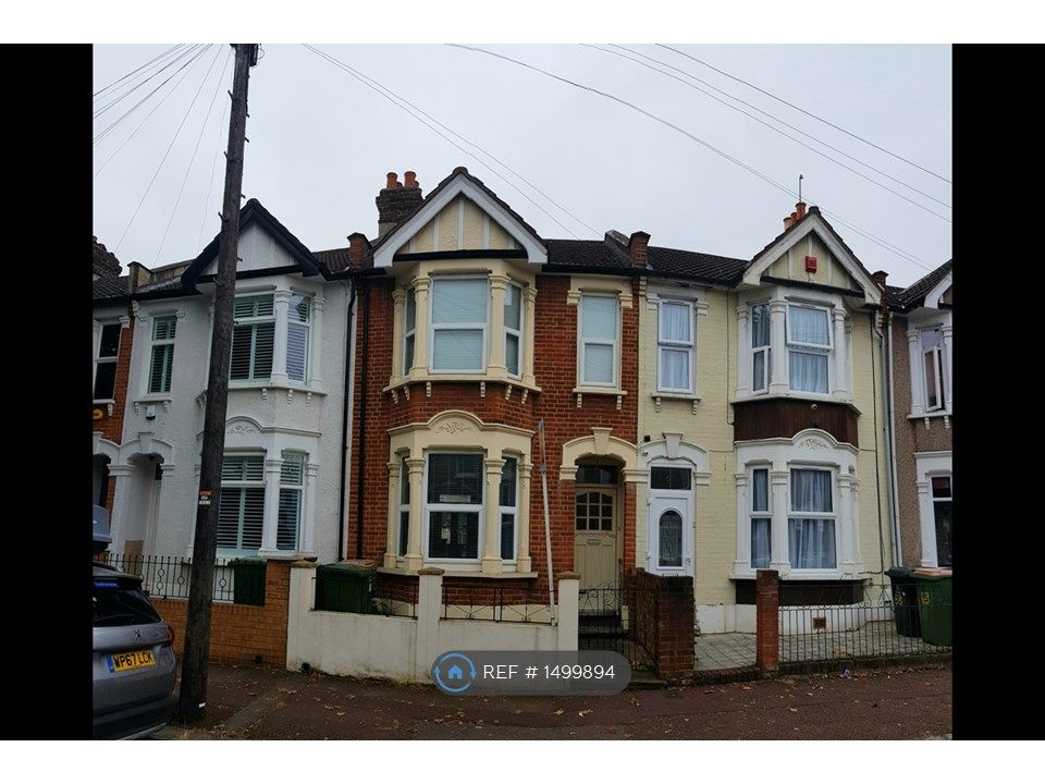 3 bed terraced house to rent in Lichfield Road, London E6 Zoopla