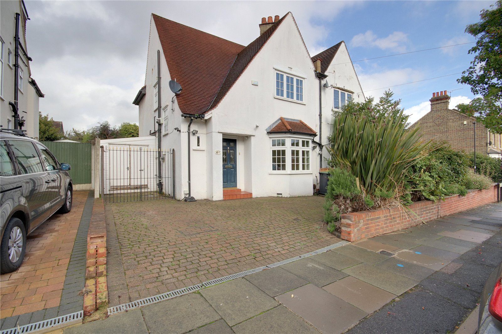 3 bed semidetached house for sale in Brodie Road, Enfield EN2 Zoopla