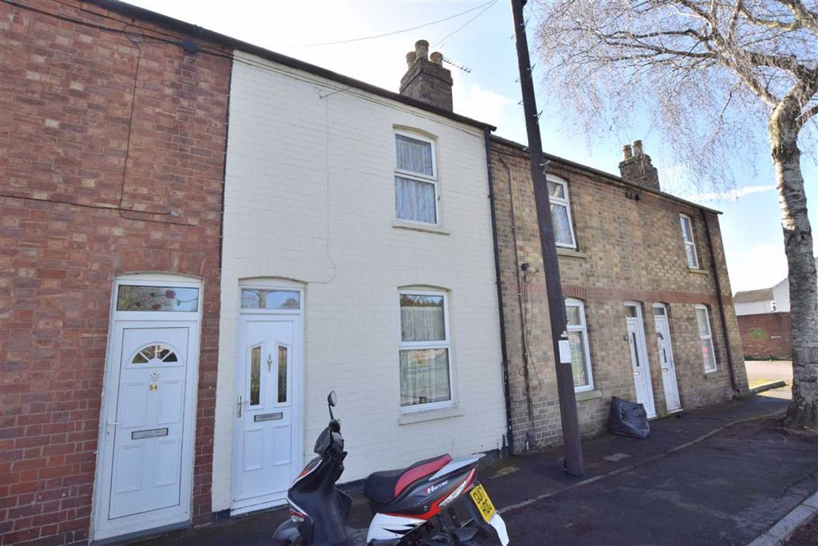 3 bed terraced house for sale in Alma Place, Linden GL1 Zoopla