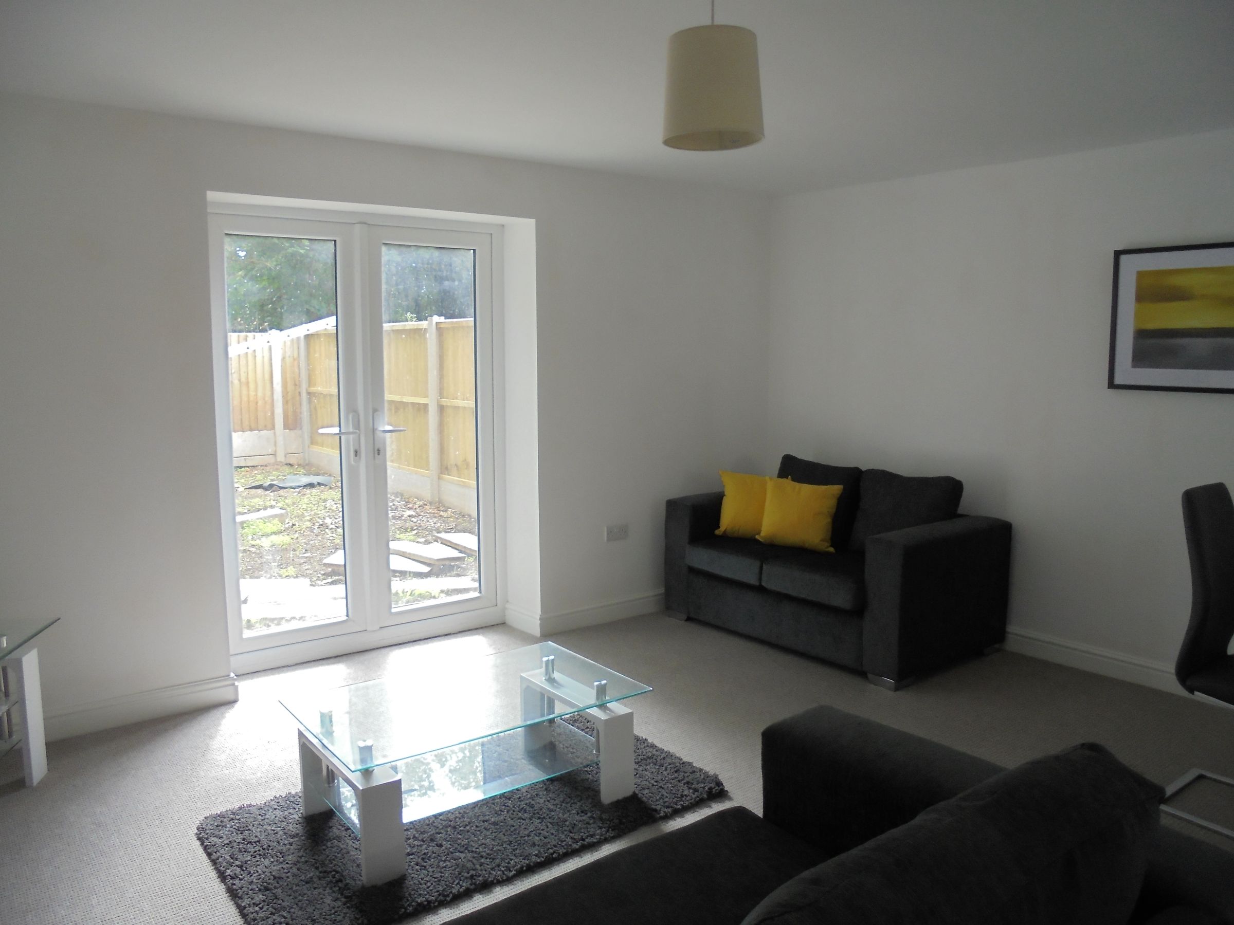 4 bed semidetached house to rent in Queens Court Road, Etruria Road