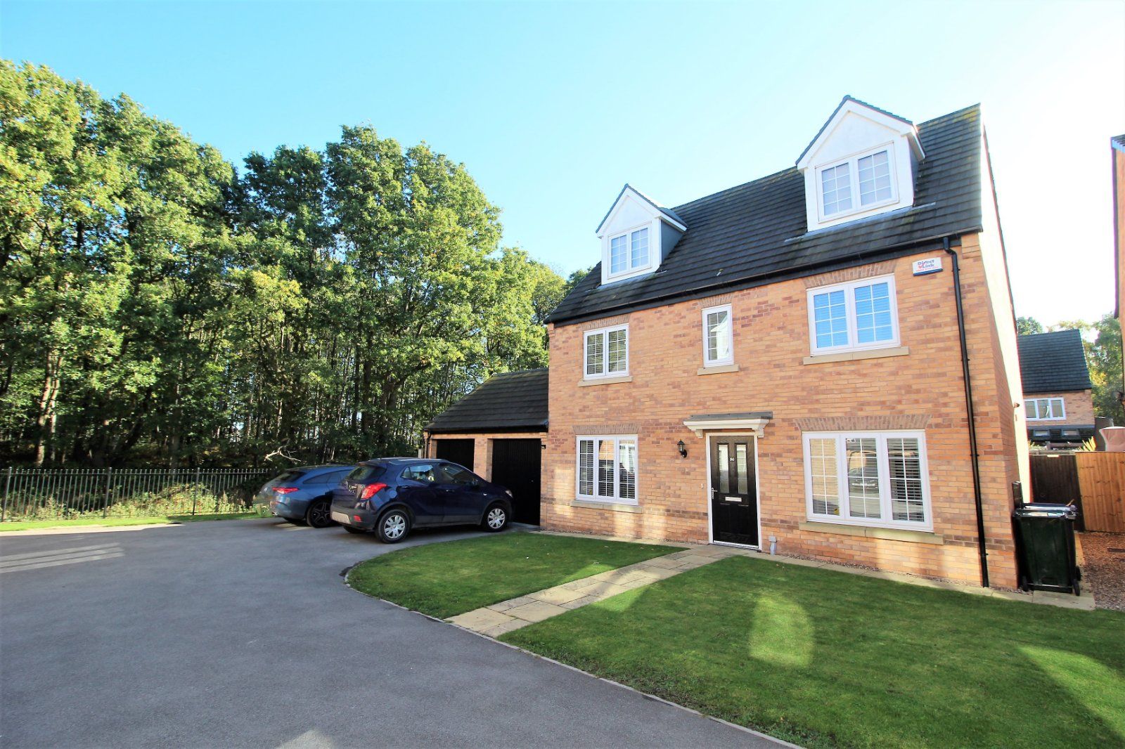 5 bed detached house for sale in Bancroft Drive, Auckley, Doncaster