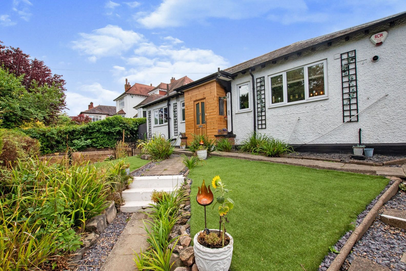 3 bed bungalow for sale in Ashby Road, BurtonOnTrent, Staffordshire