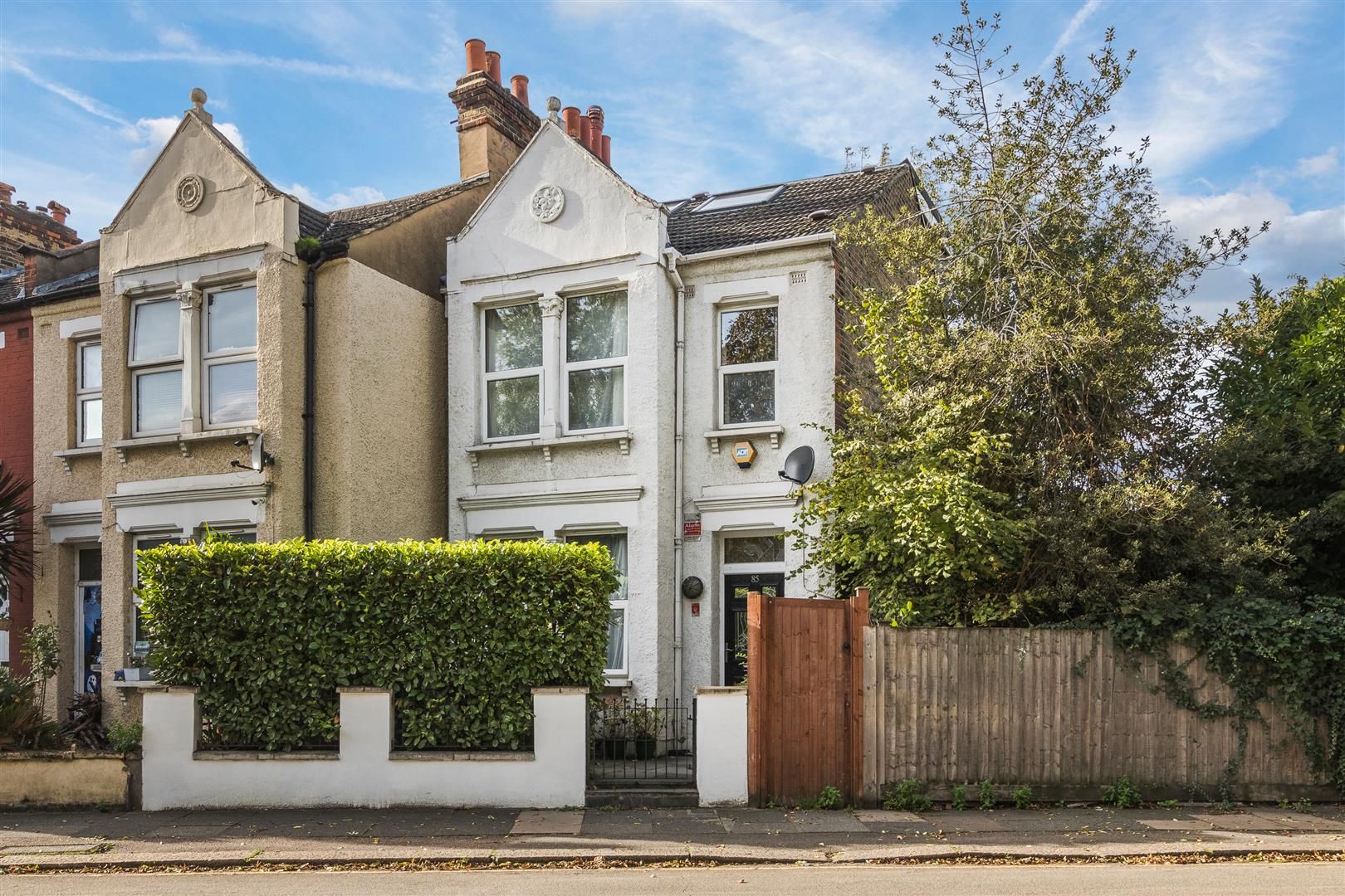 4 bed property for sale in Road, London SW19 Zoopla