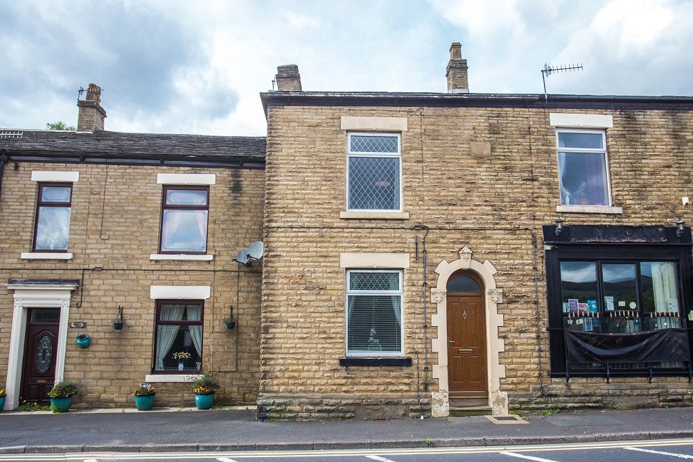 2 bed terraced house for sale in Wakefield Road, Heyrod SK15 Zoopla