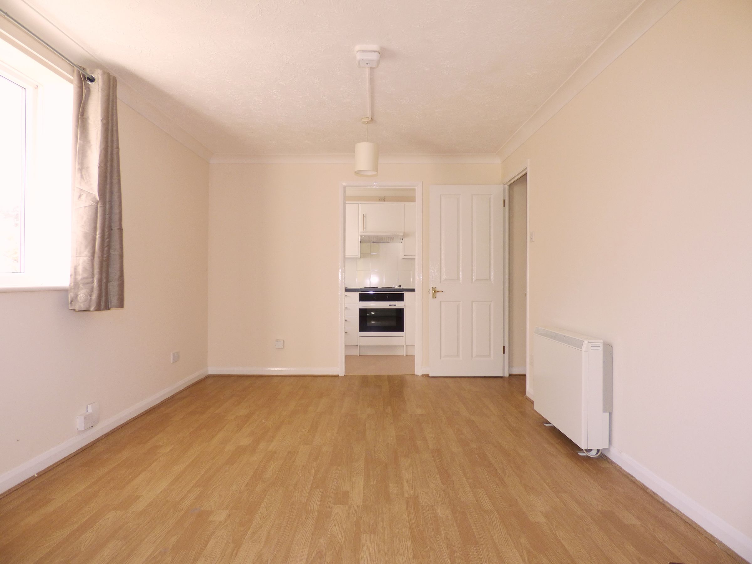 2 bed flat for sale in Walled Meadow, Andover SP10 Zoopla