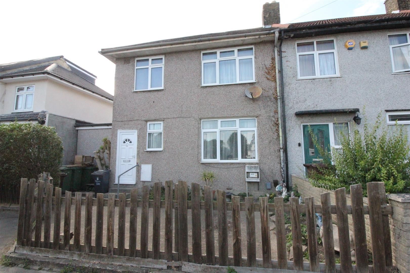 3 bed end terrace house for sale in Gainsborough Road, Dagenham RM8