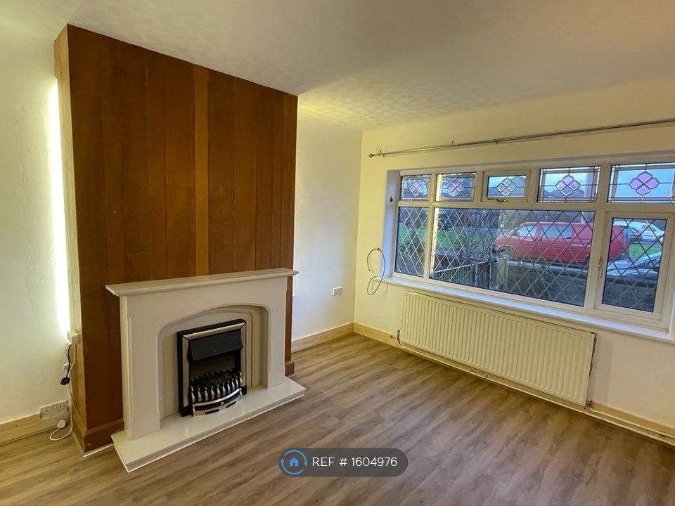 3 bed semidetached house to rent in Liverpool Road, Great Sankey