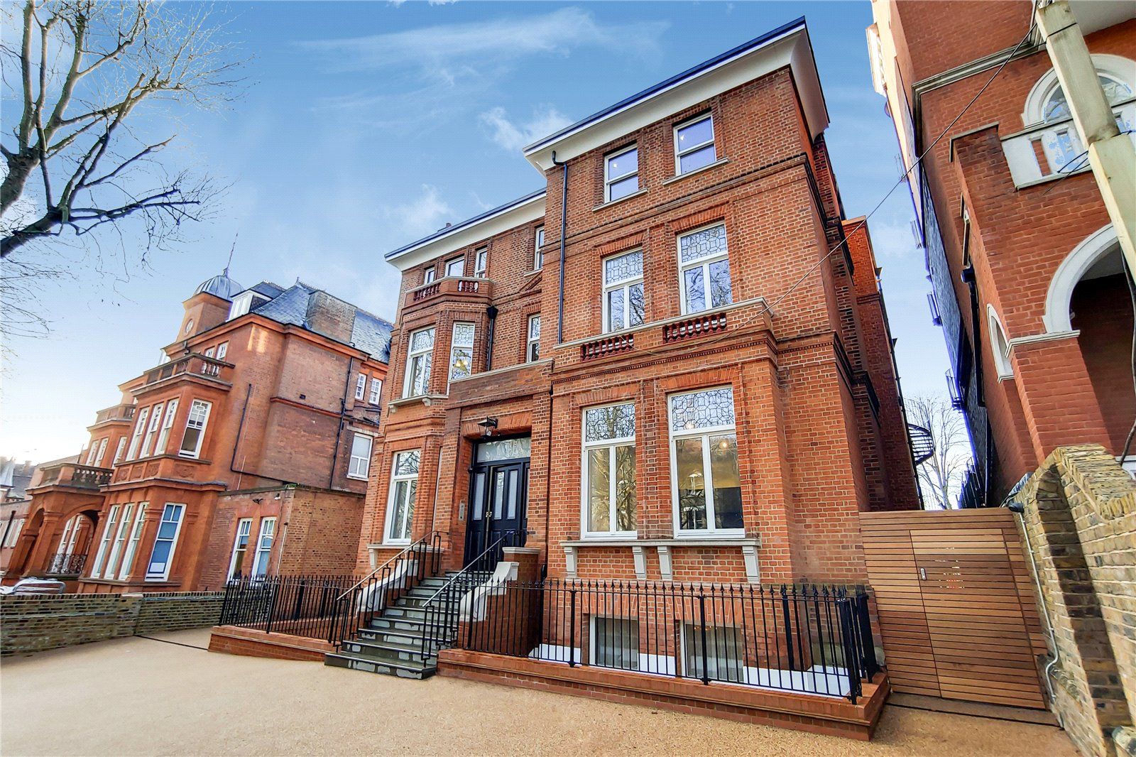 New home, 3 bed flat for sale in Fitzjohns Avenue, Hampstead, London