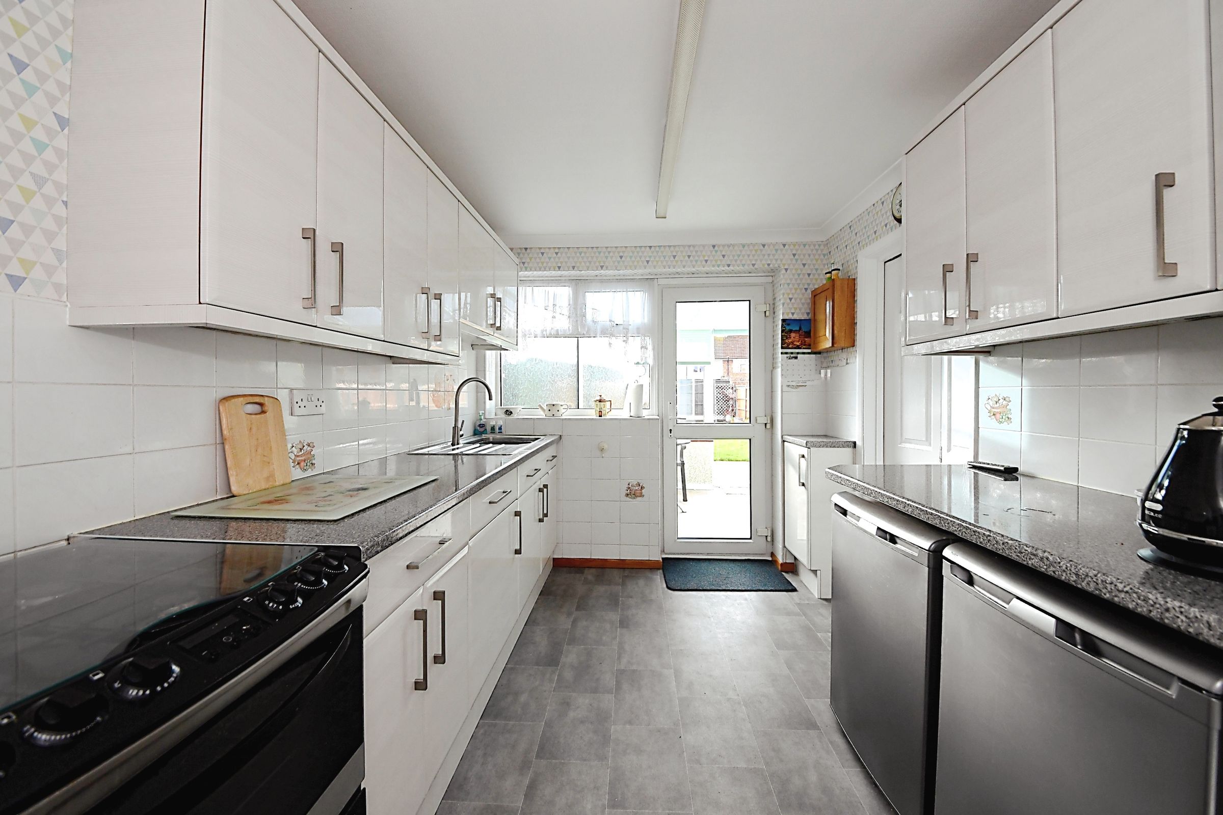 3 bed semidetached house for sale in Lovell Walk, Rainham RM13 Zoopla