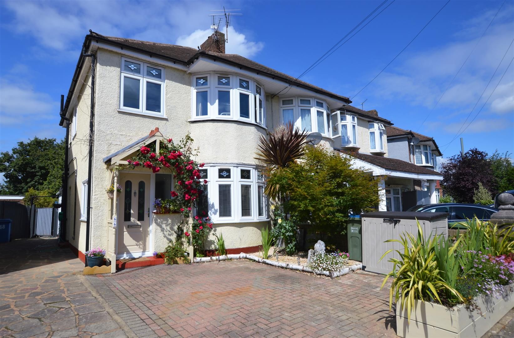 3 bed semidetached house for sale in Harvey Road, Whitton, Hounslow