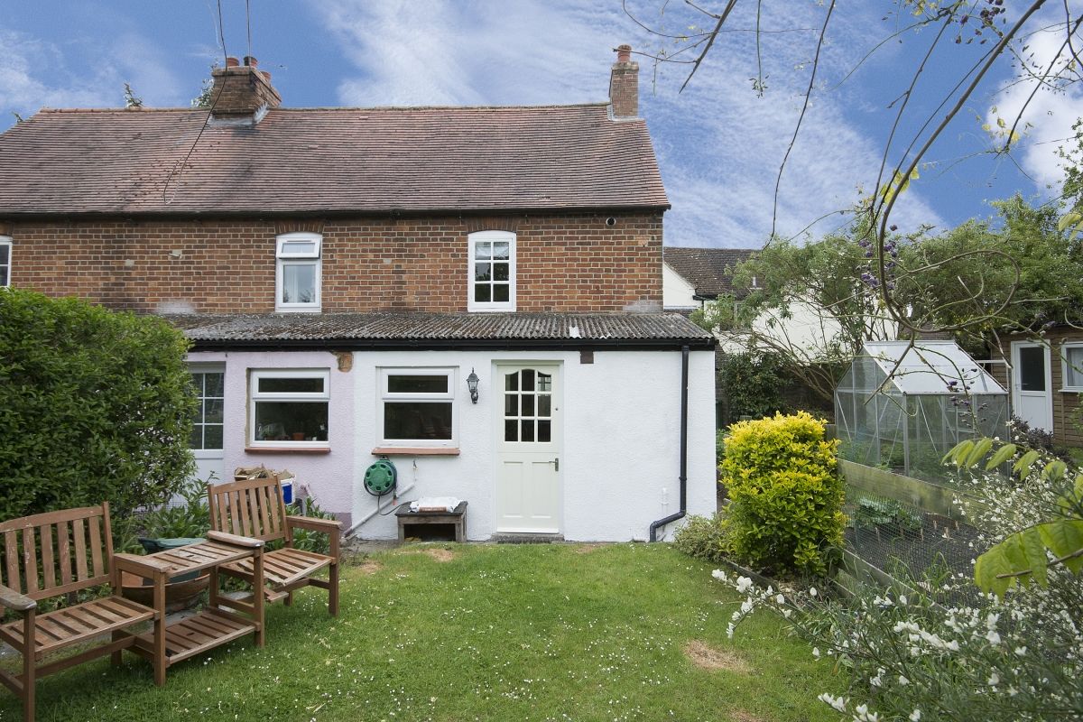 2 bed terraced house to rent in Chapel Lane, Sutton Courtenay, Abingdon