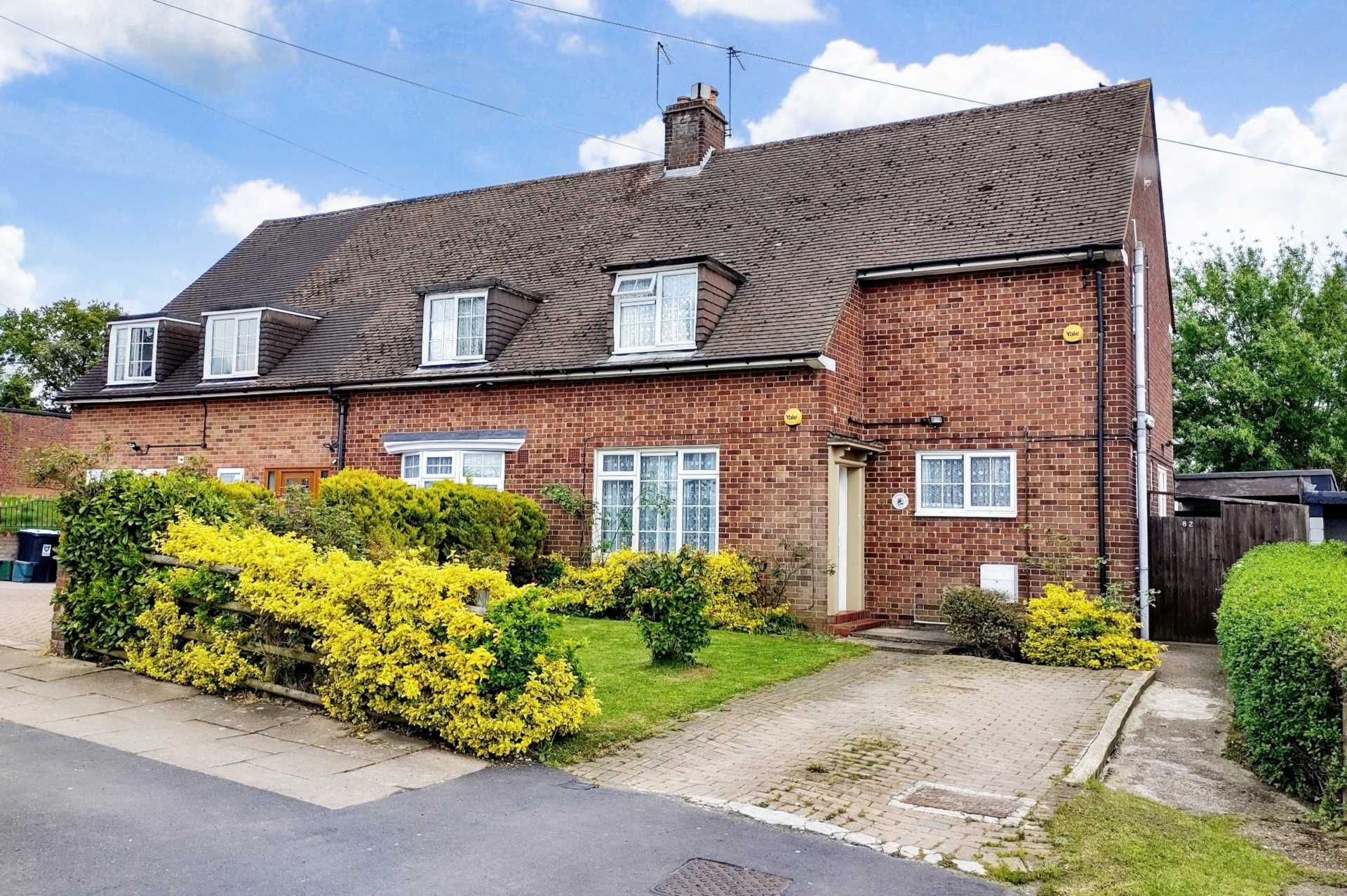 3 bed semidetached house for sale in Hobbs Hill Road, Hemel Hempstead