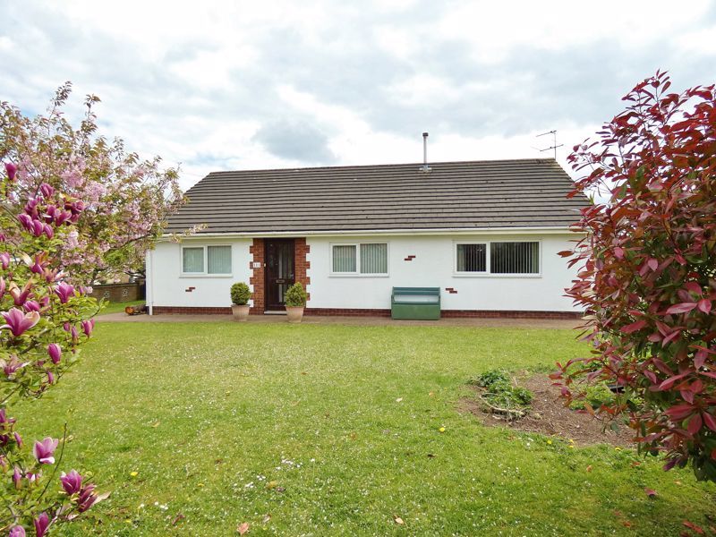 3 bed detached bungalow for sale in Lytham Road, Warton, Preston PR4