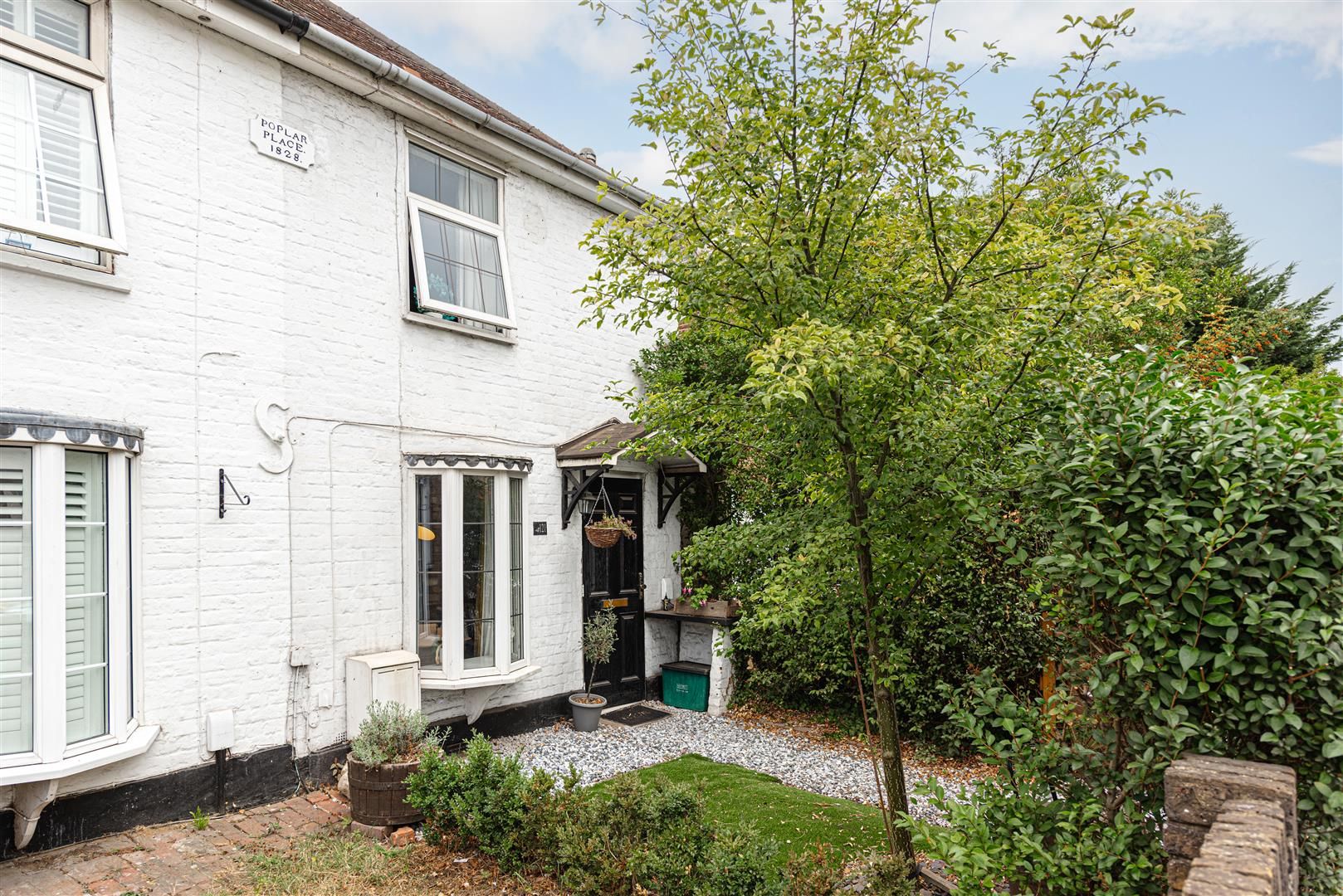 2 bed semidetached house for sale in Cheam Common Road, Worcester Park