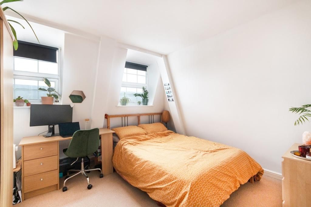 3 bed flat to rent in Walworth Road, London SE17 Zoopla