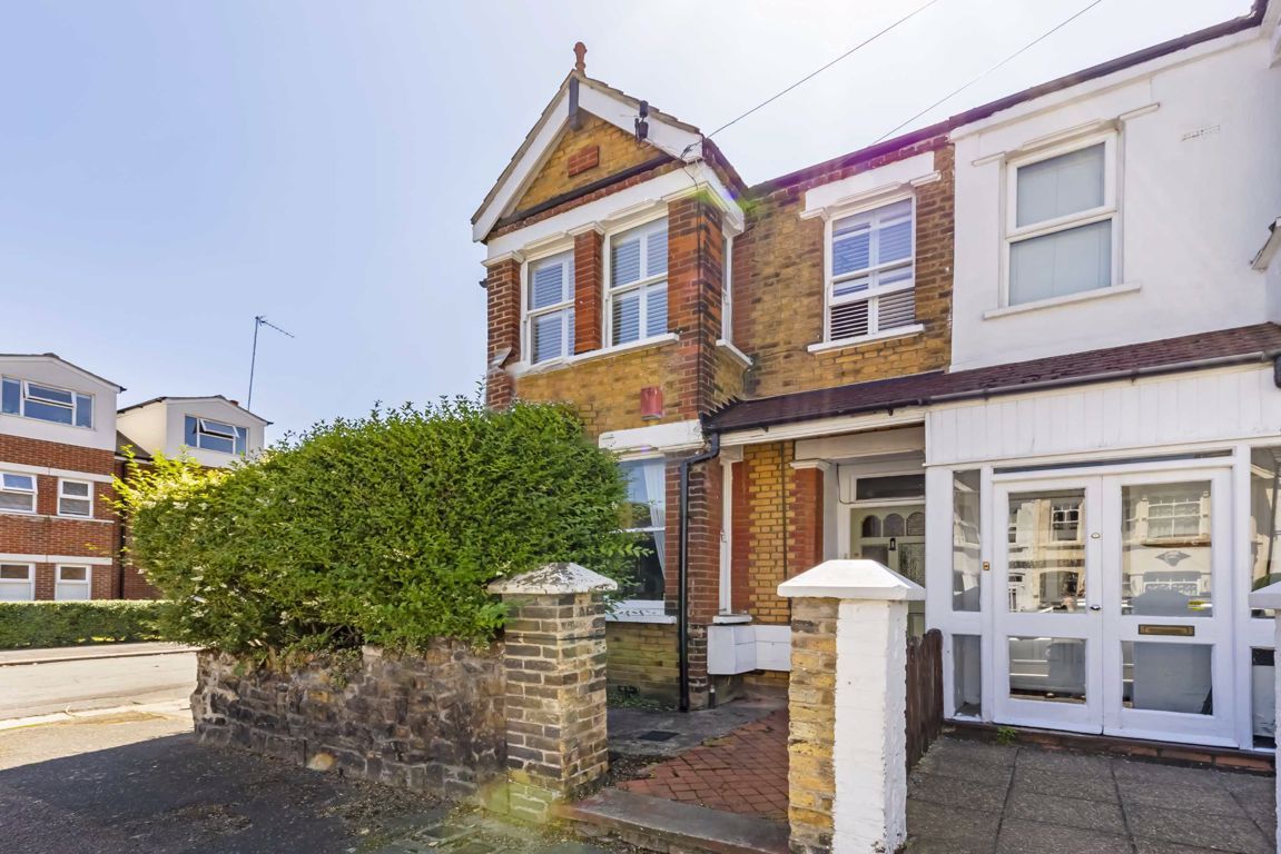 Chambers Gardens, London N2  