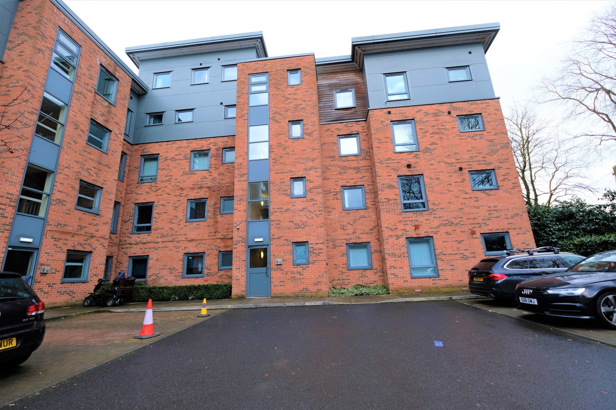 3 bed flat for sale in Eccles Fold, Eccles M30 Zoopla