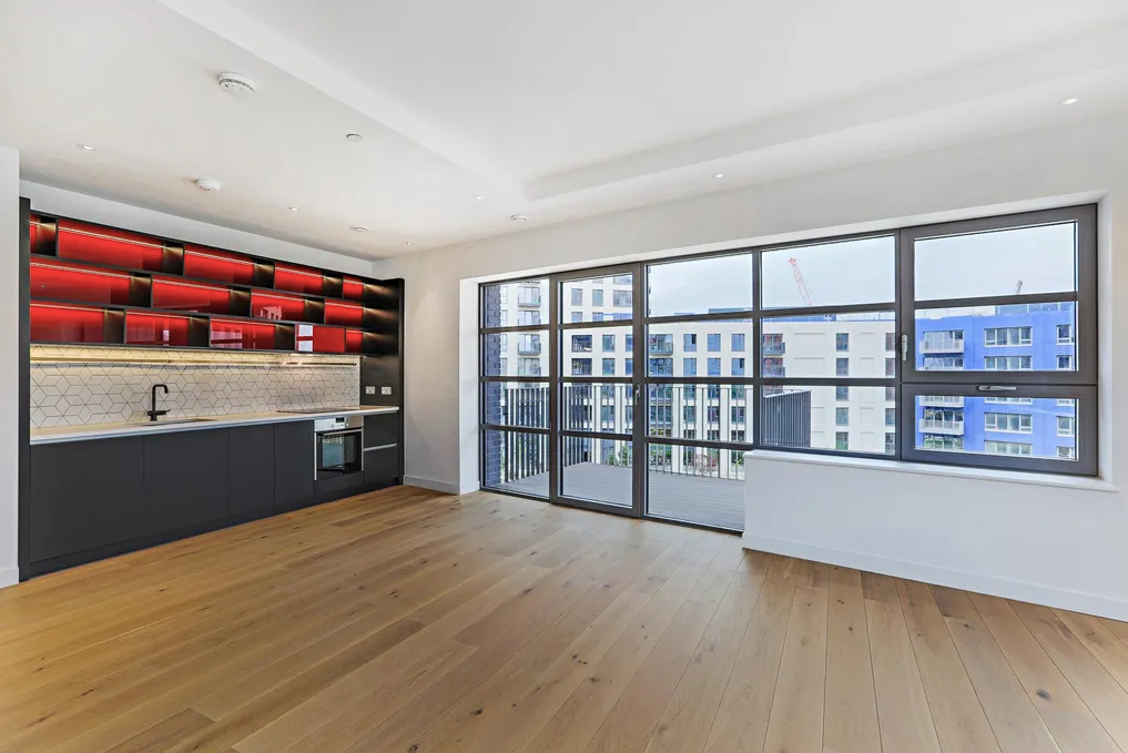 4 bed flat for sale in London City Island, Canning Town, London E14