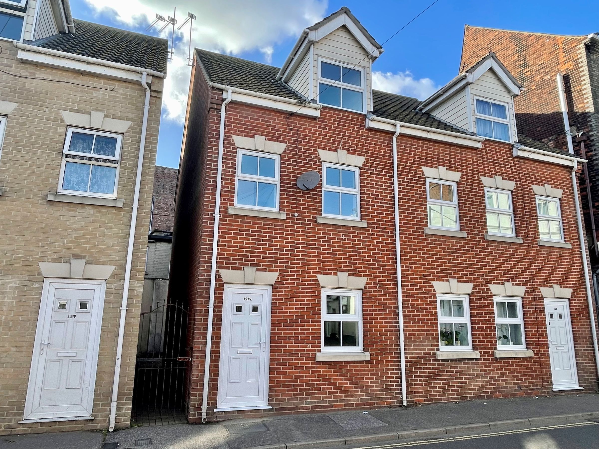 3 bed town house for sale in Nelson Road Central, Great Yarmouth NR30