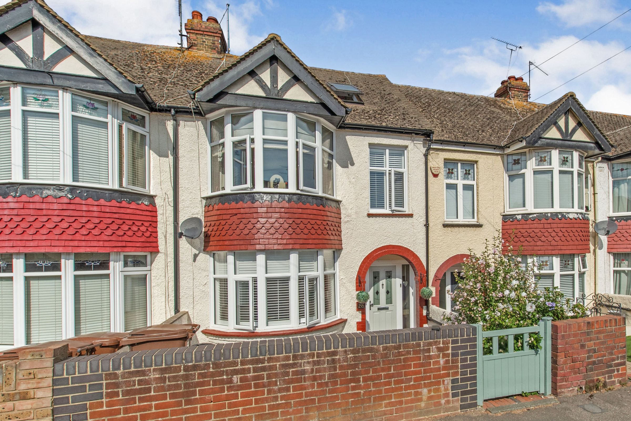 4 bed terraced house for sale in Woodlands Road, Gillingham ME7 Zoopla