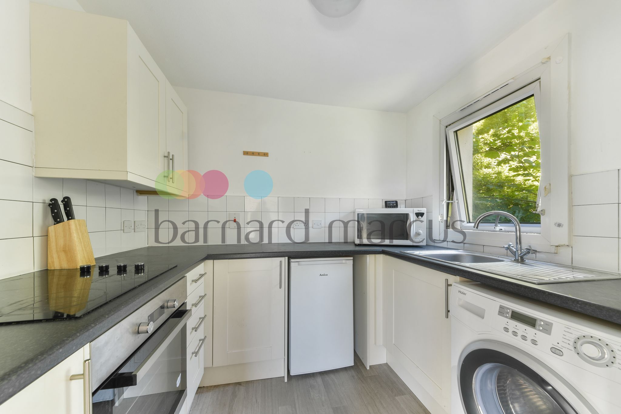 Studio to rent in Pennington Manor, Vicarage Road, Southborough