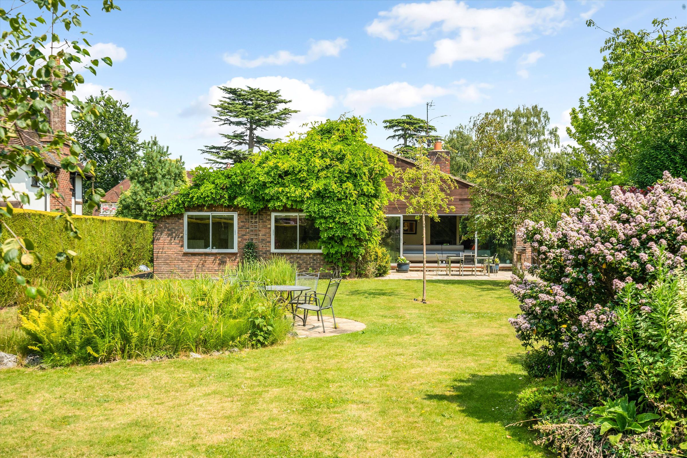 Meads Road, Guildford, Surrey GU1  