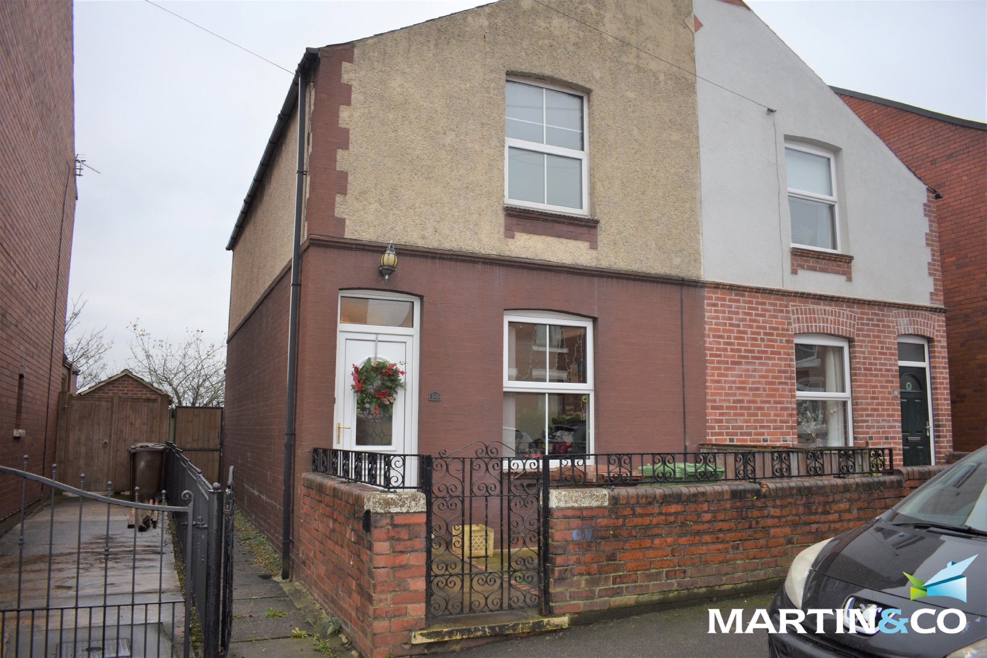 2 bed semidetached house for sale in First Avenue, Outwood, Wakefield