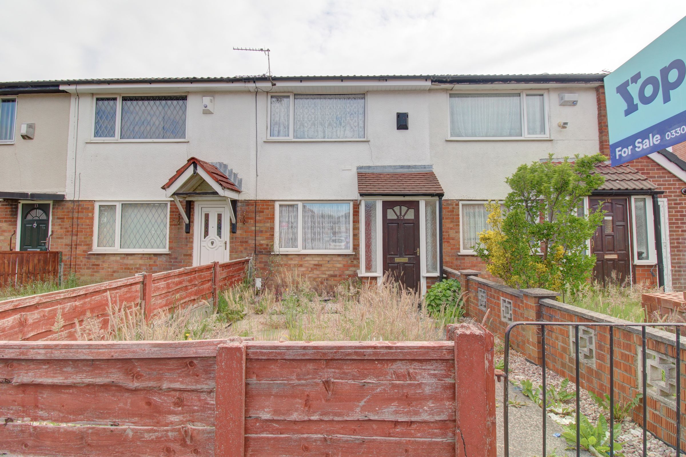 2 bed town house for sale in Saviours Terrace, Bankfield Street, Deane