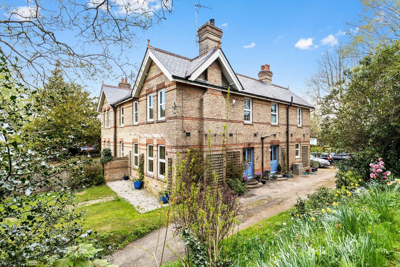 4 bed semidetached house for sale in Barrow Hill, Sellindge, Ashford