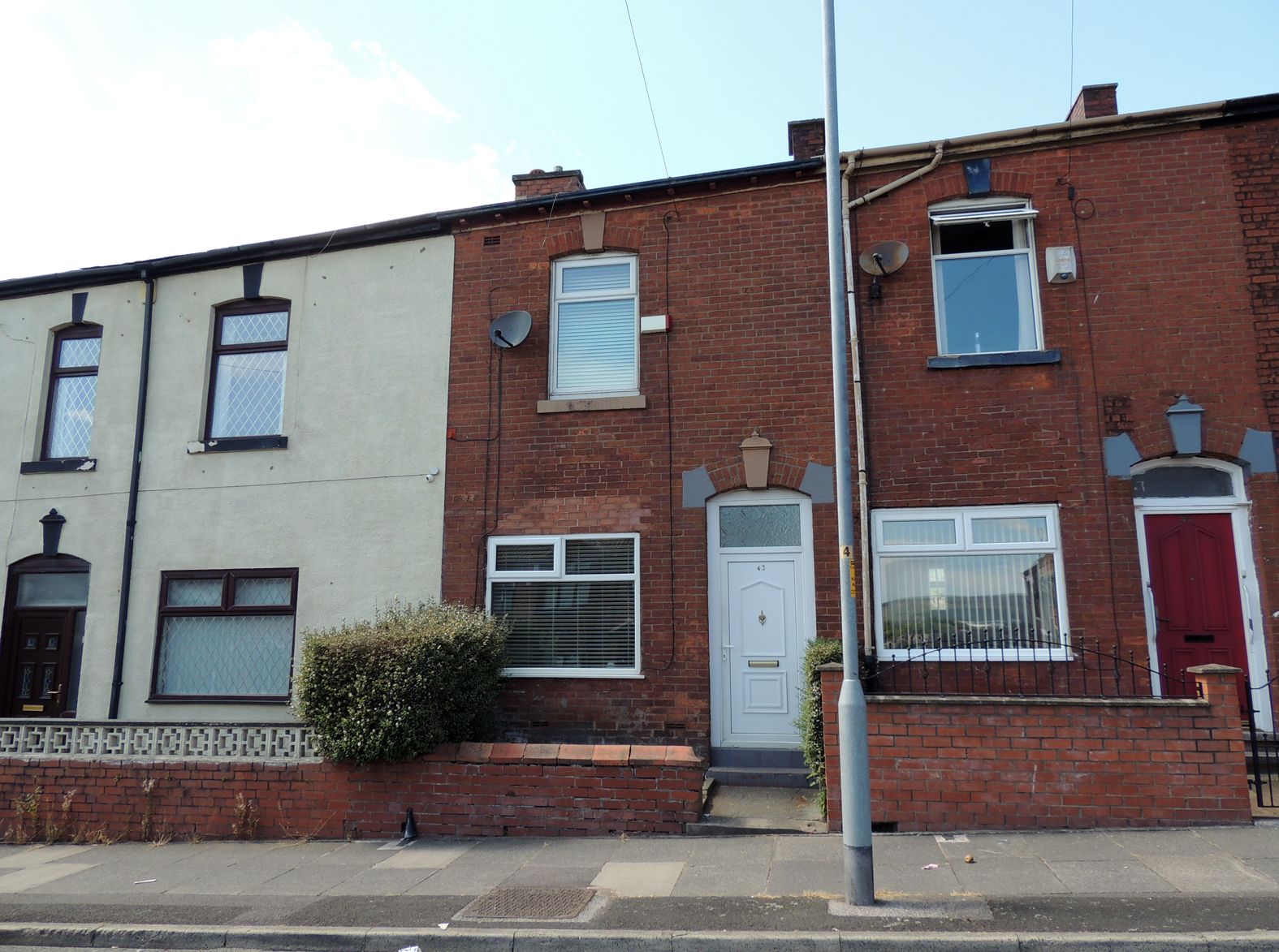 2 bed terraced house for sale in Kings Road, AshtonUnderLyne OL6 Zoopla