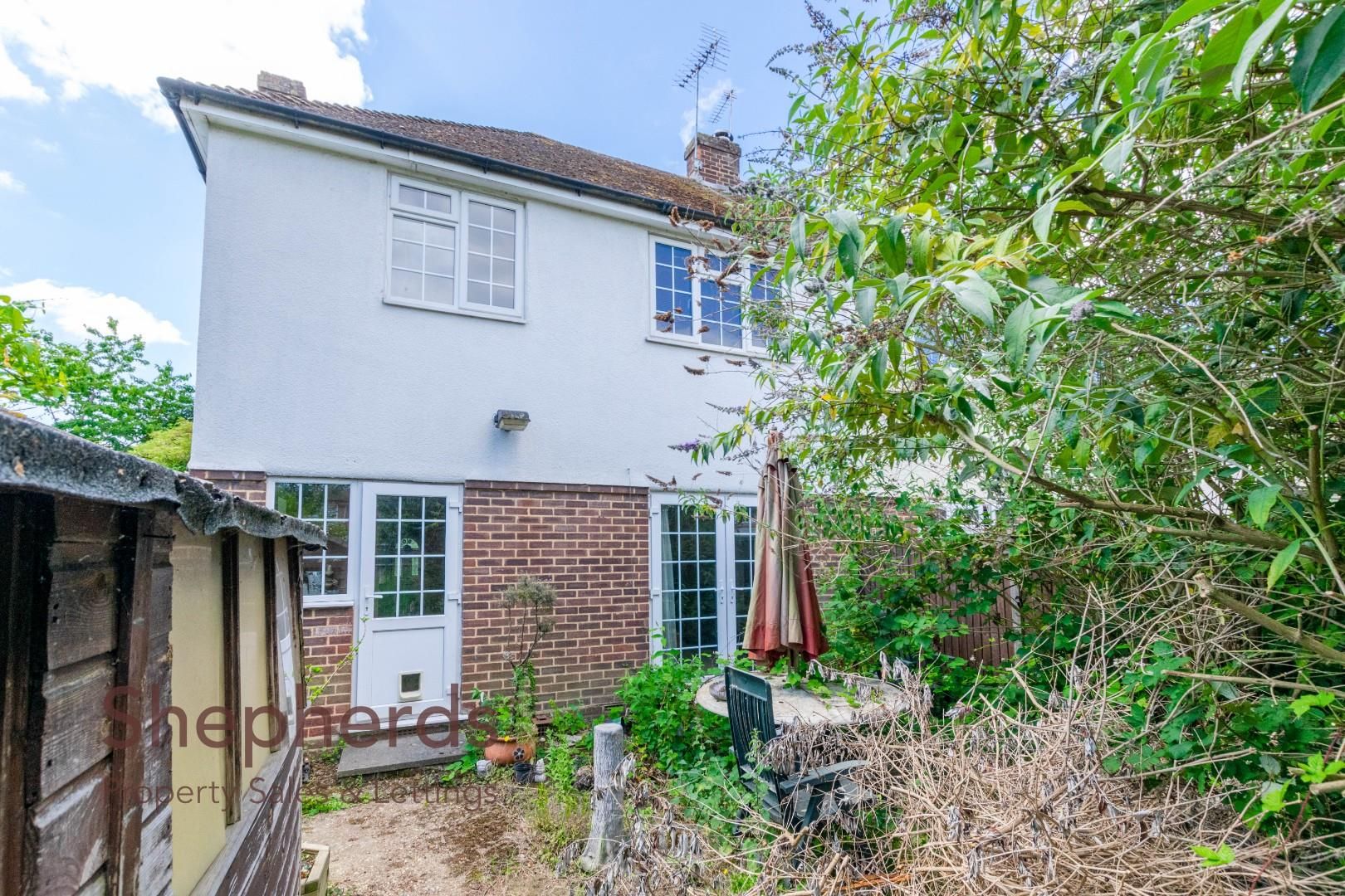 3 bed semidetached house for sale in Andrews Lane, Cheshunt, Waltham