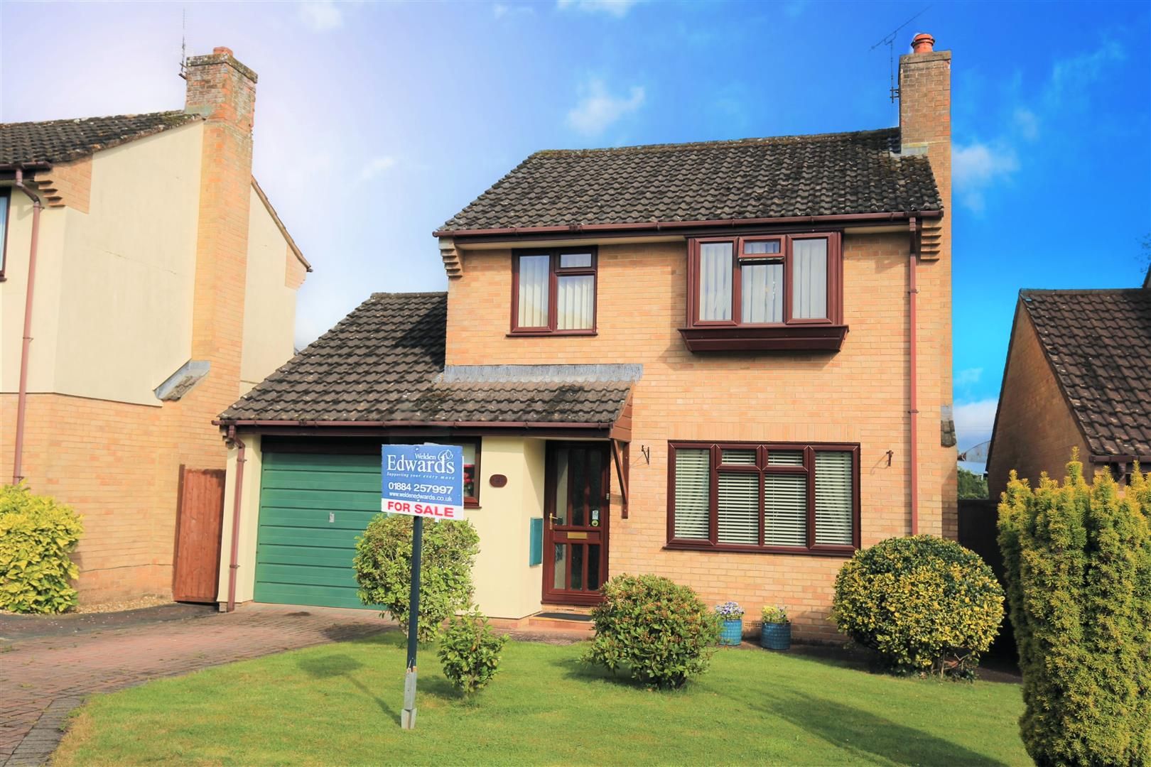 Acland Way, Farleigh Meadow, Tiverton EX16  