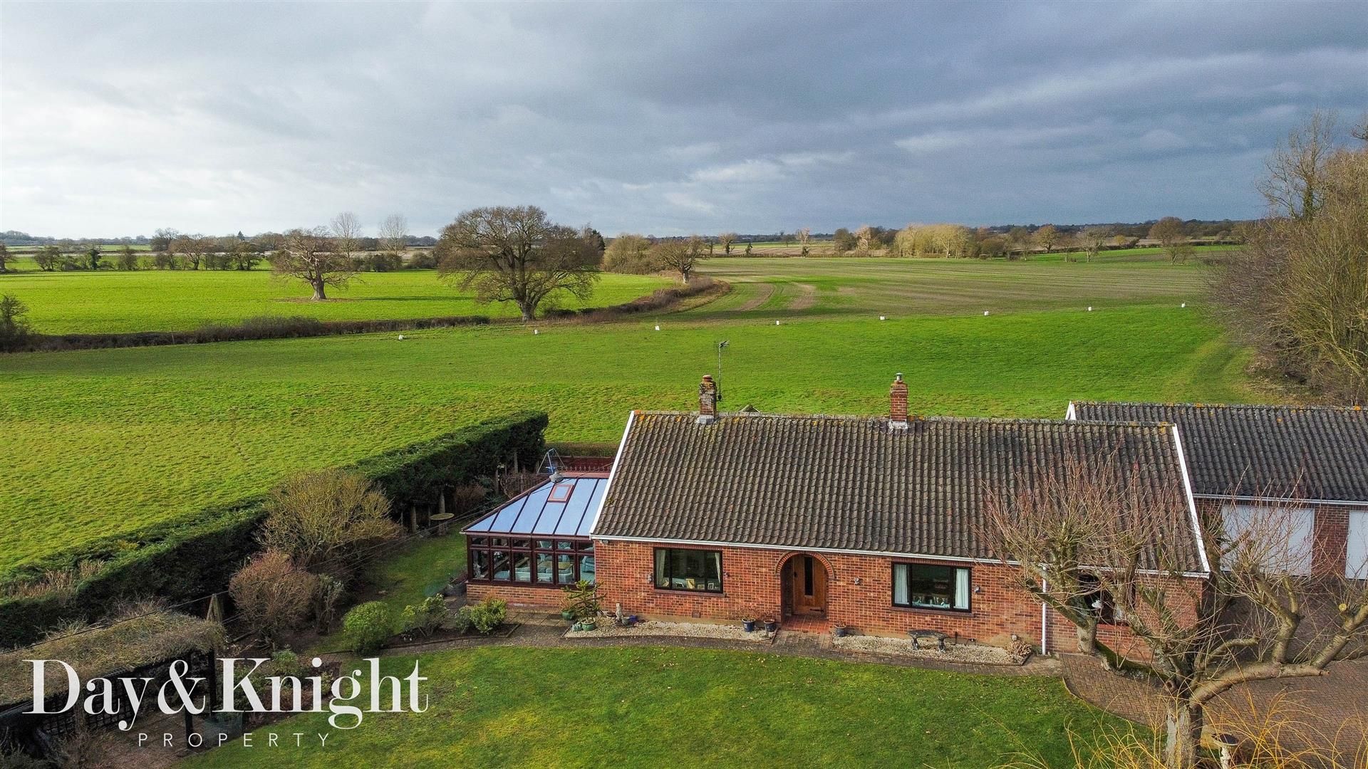 5 bed detached house for sale in Stubbs Green, Loddon, Norwich NR14